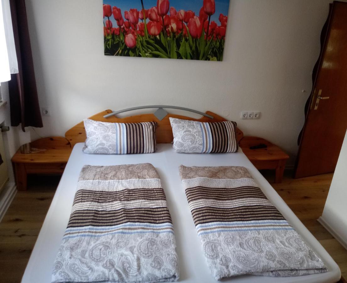 Pension Chapeau-Claque Cochem Exterior photo